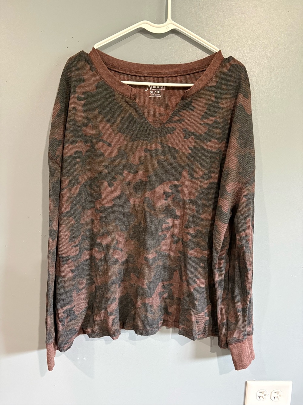 Natural Reflections XL Camo Waffle Knit Thermal Top Notch Neck